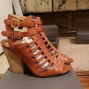 WANTED!! ISO Vince Camuto Sandals size 8